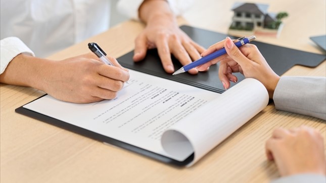 >散骨に手続きは必要？” /></p>
<h3><span id=